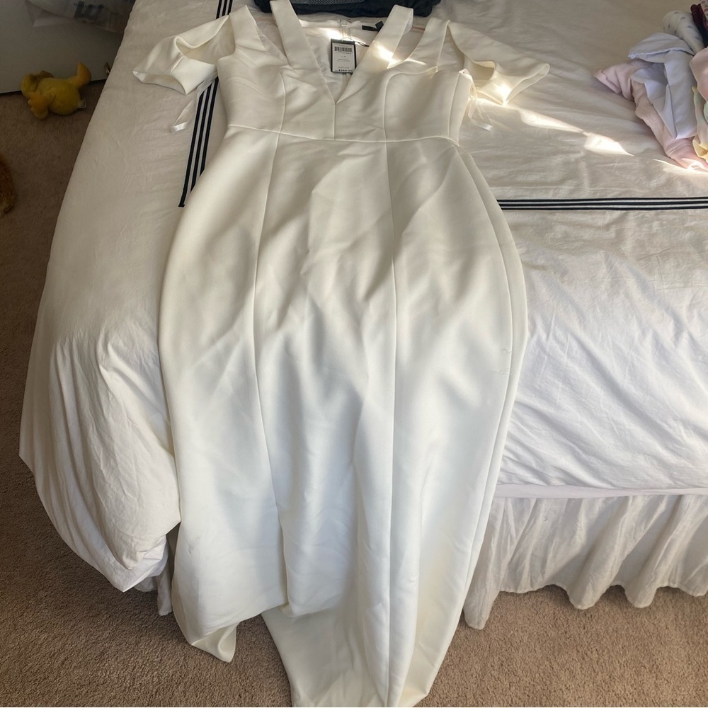 BCBGMAXAZRIA- White “Estrella” Cutout Cap Sleeve Maxi Cocktail Dress - Picture 10 of 10